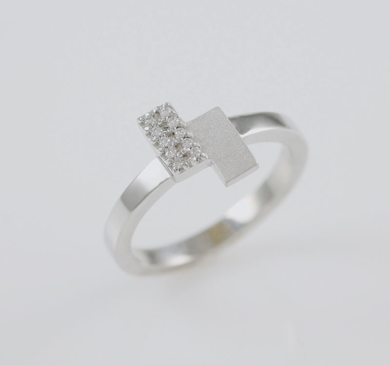 14k White Gold Diamond Ring - #60750